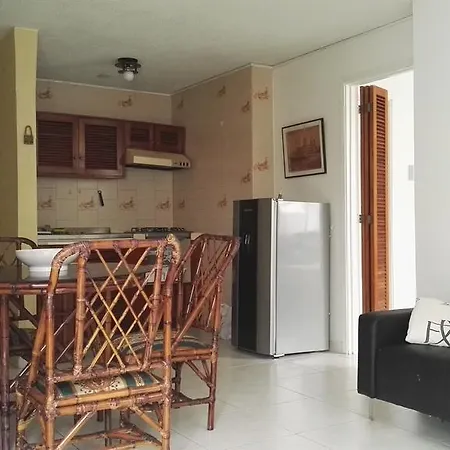 Apartamento El Laguito Excelente Ubicacion *